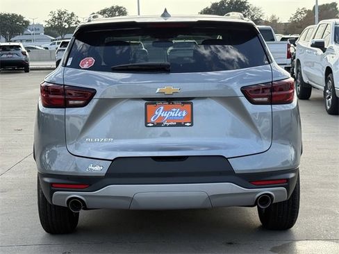 New 2026 Chevrolet Blazer LT image 5
