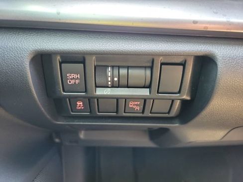 Used 2019 Subaru Crosstrek 2.0i Limited AWD/4WD image 22