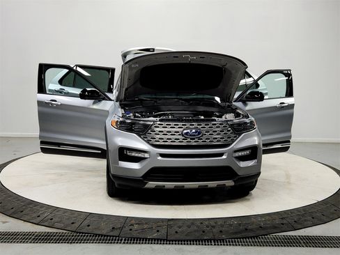 Used 2023 Ford Explorer Limited image 10