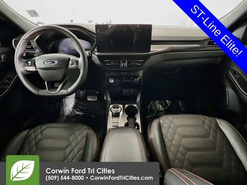 Used 2023 Ford Escape ST-Line Elite w/ Premium Technology Package AWD/4WD image 7