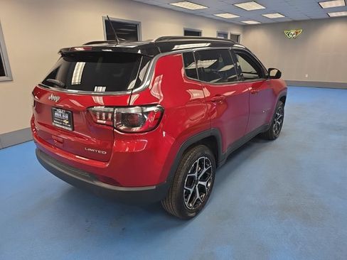 Used 2025 Jeep Compass Limited AWD/4WD image 6