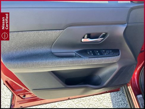 Certified 2025 Nissan Kicks SV w/ SV Premium Package FWD image 17