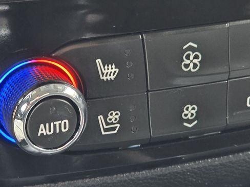 Used 2020 Buick Enclave Avenir w/ Avenir Technology Package AWD/4WD image 20