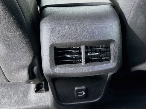 Used 2023 Chevrolet Equinox LS w/ LS Convenience Package FWD image 27