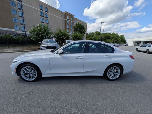 Used 2025 BMW 330i Sedan w/ Premium Package RWD image 6