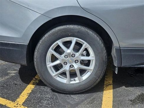 Used 2023 Chevrolet Equinox LT image 10