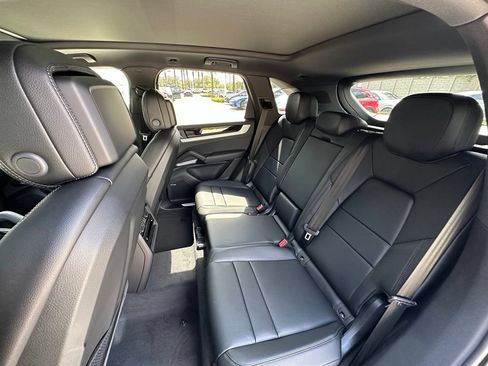 Used 2026 Porsche Cayenne S AWD/4WD image 41