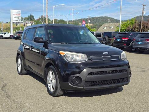 Used 2018 Kia Soul FWD image 7