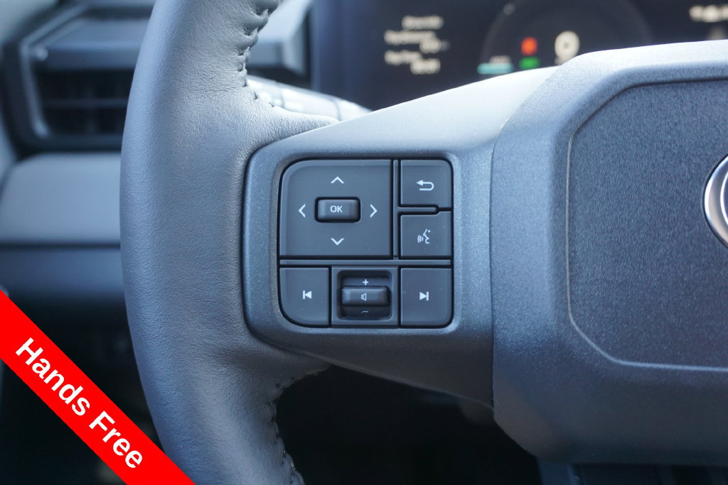 Used 2026 Toyota RAV4 XSE w/ Panoramic Sun Roof Package AWD/4WD image 4
