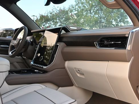 New 2026 GMC Yukon Denali w/ Advanced Technology Package RWD image 26