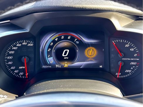 Used 2016 Chevrolet Corvette Stingray Coupe image 17