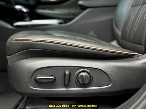 Used 2025 Buick Envista Preferred FWD image 12