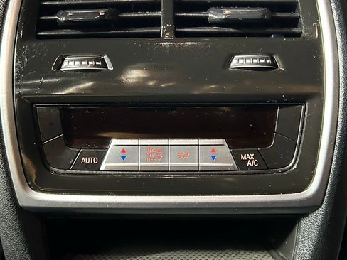 Used 2020 BMW X6 xDrive40i w/ Convenience Package image 19