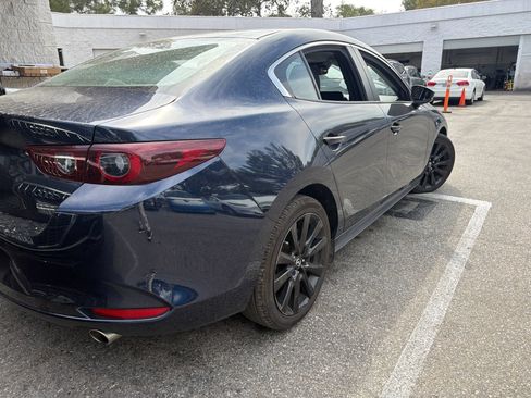 Used 2024 MAZDA MAZDA3 s FWD image 11