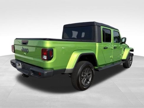 Used 2025 Jeep Gladiator Sport AWD/4WD image 17