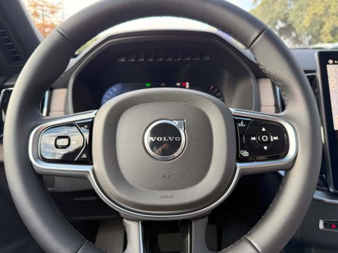 New 2026 Volvo XC90 B6 Plus w/ Protection Package Premier image 21