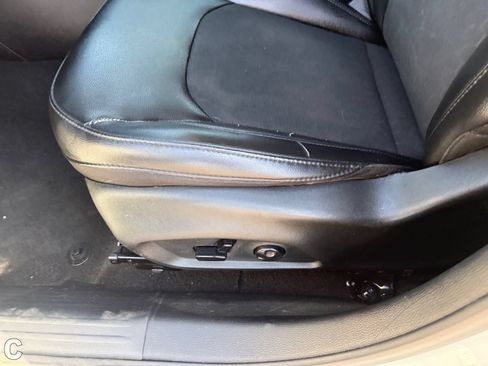 Used 2020 Jeep Compass Latitude FWD image 20