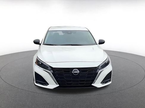 Used 2025 Nissan Altima 2.5 SV image 4