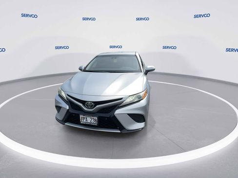 Used 2018 Toyota Camry XSE image 3