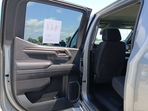 Certified 2024 Chevrolet Silverado 1500 RST AWD/4WD image 21