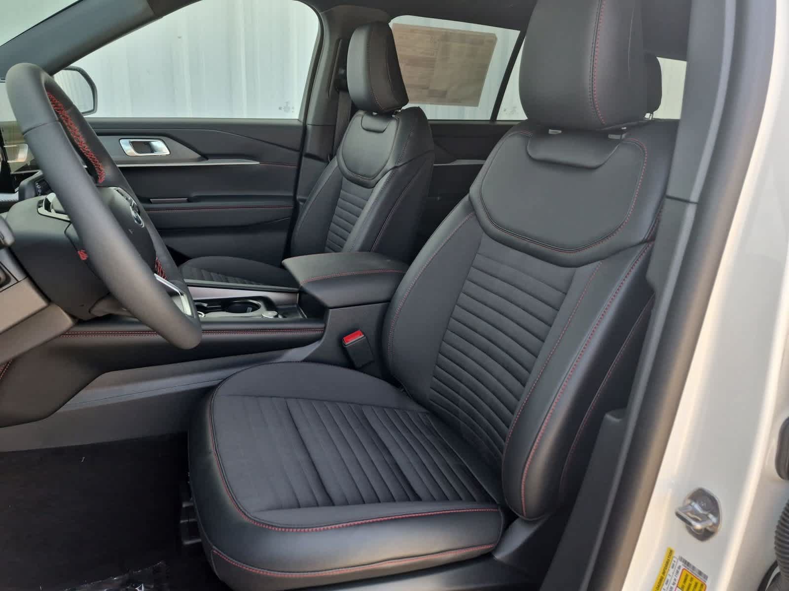 New 2027 Ford Explorer ST-Line w/ Premium Package RWD image 19