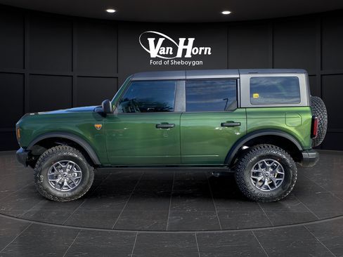 New 2025 Ford Bronco Badlands AWD/4WD image 14
