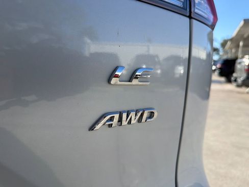 Used 2023 Toyota Corolla Cross LE image 10