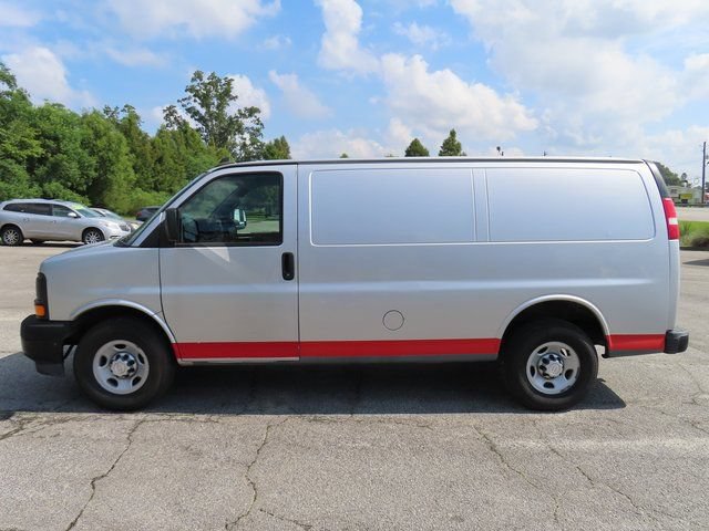 Used 2017 Chevrolet Express 2500 RWD image 7
