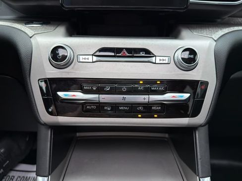 Used 2022 Ford Explorer Timberline w/ Timberline Technology Package AWD/4WD image 34
