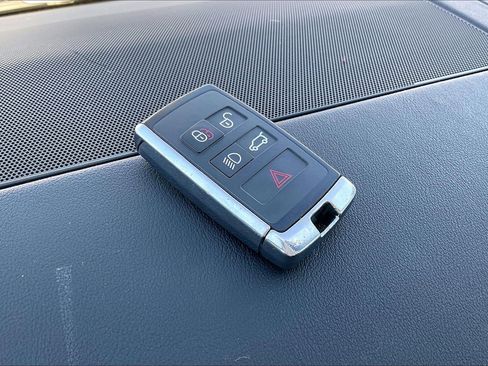 Used 2018 Land Rover Range Rover V6 Supercharged SWB image 14