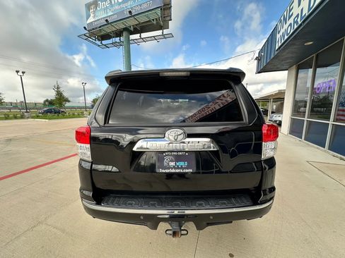 Used 2013 Toyota 4Runner SR5 AWD/4WD image 4