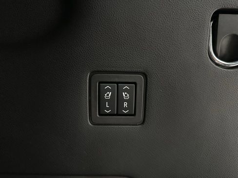 Used 2022 Chevrolet Traverse High Country image 45