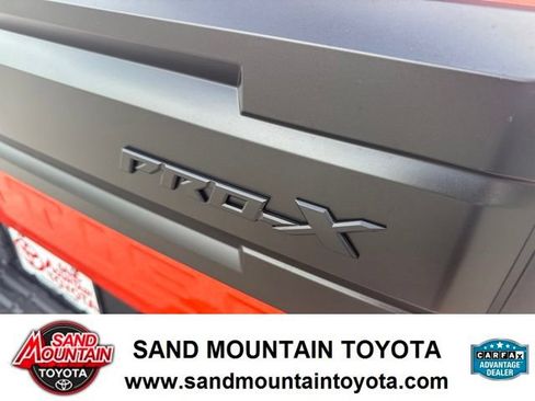 Used 2025 Nissan Frontier Pro-X w/ Tow Package RWD image 10