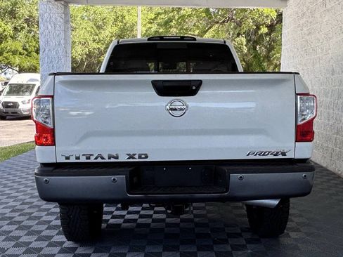 Used 2016 Nissan Titan PRO-4X AWD/4WD image 9