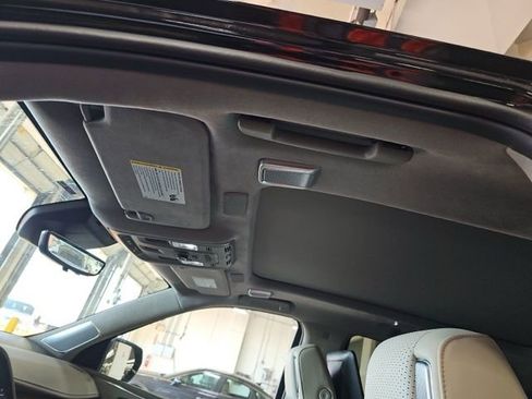 Used 2024 Cadillac Escalade Sport Platinum w/ LPO, ONYX Package AWD/4WD image 12