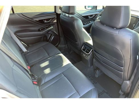 Used 2025 Subaru Outback Limited image 18