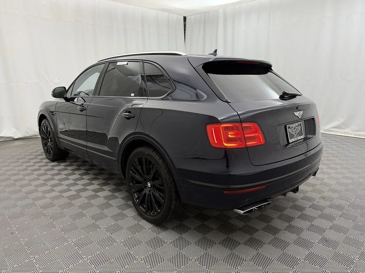 Used 2017 Bentley Bentayga AWD/4WD image 7