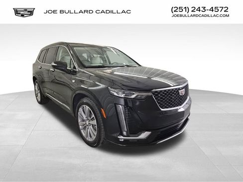 Certified 2025 Cadillac XT6 Premium Luxury image 1