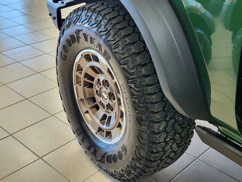 New 2025 Ford Bronco Badlands image 27