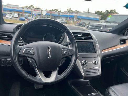 Used 2017 Lincoln MKC Reserve image 13