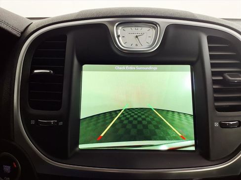 Used 2019 Chrysler 300 Touring L w/ Quick Order Package 22F image 19