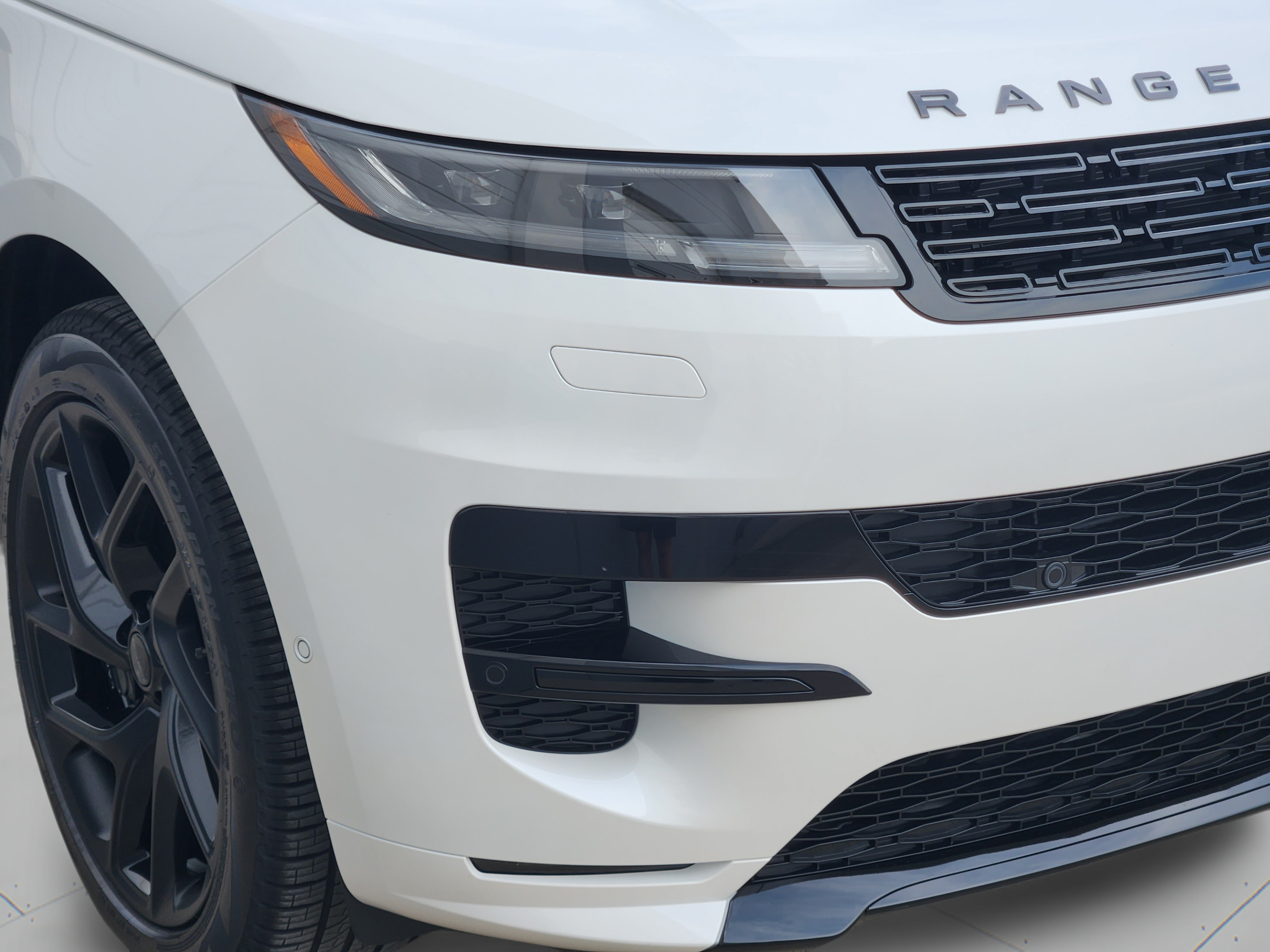 New 2027 Land Rover Range Rover Sport Battersea AWD/4WD image 27