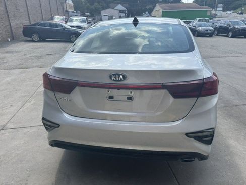 Used 2019 Kia Forte LXS FWD image 4