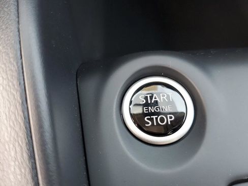 New 2025 Nissan Kicks Play S image 19