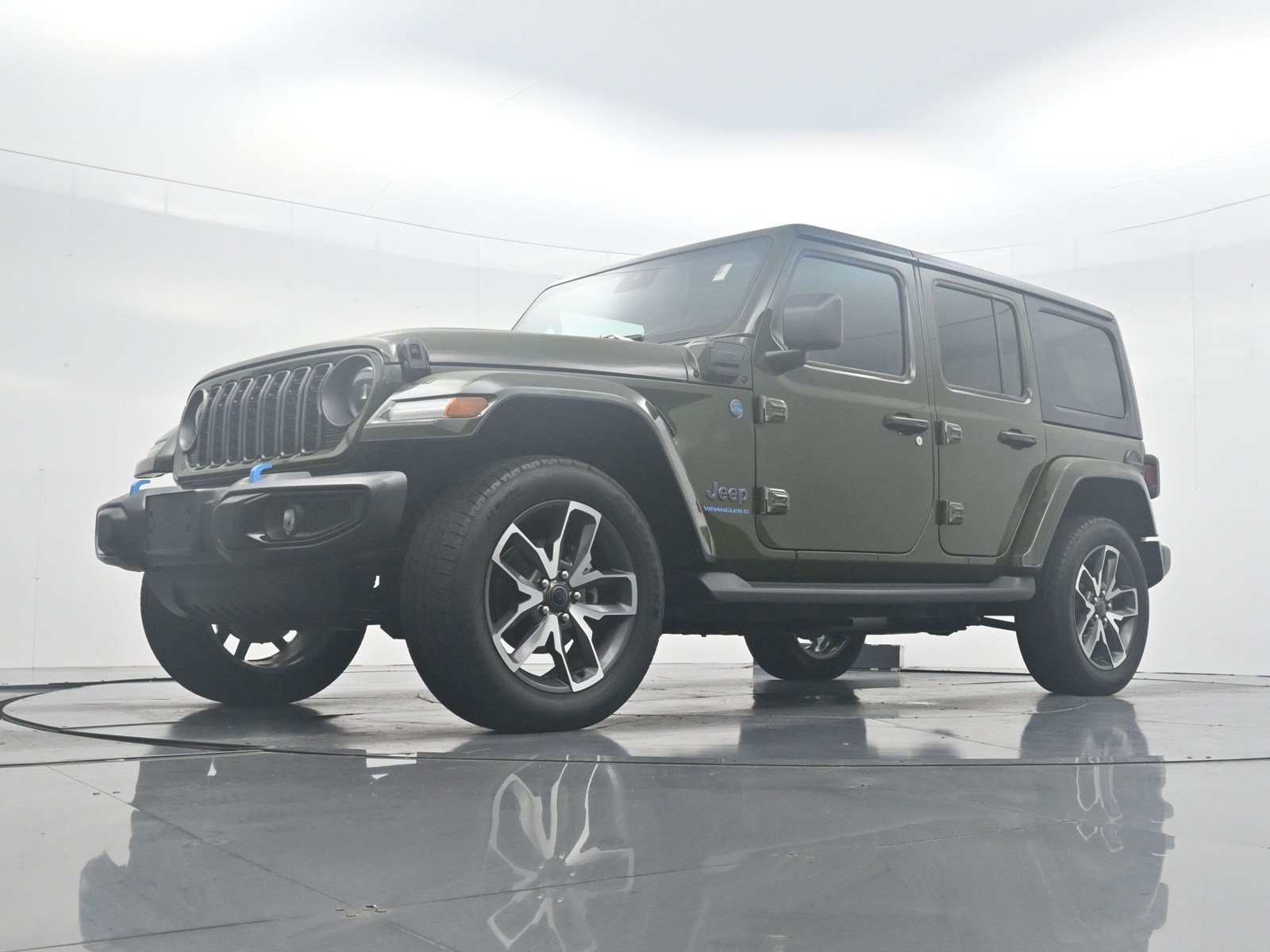 Used 2024 Jeep Wrangler Unlimited w/ Convenience Group AWD/4WD image 25
