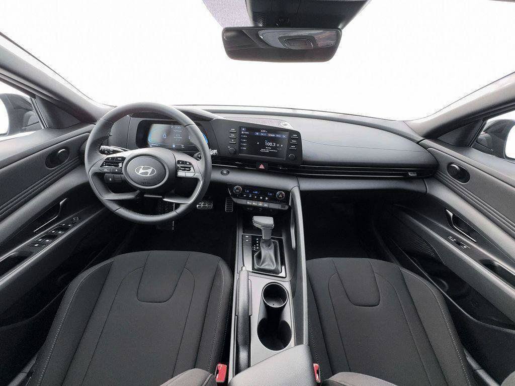 New 2026 Hyundai Elantra SEL Sport FWD image 13