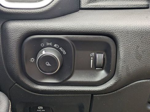 Used 2024 RAM 1500 Laramie image 25