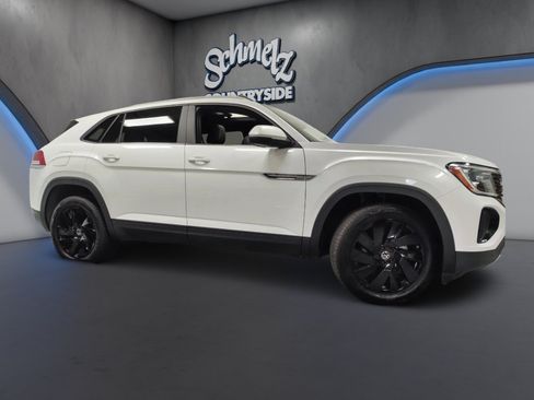 Used 2026 Volkswagen Atlas Cross Sport SE w/ Panoramic Sunroof Package AWD/4WD image 4