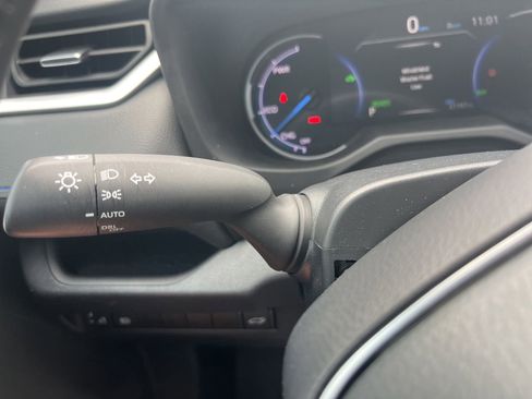 Used 2024 Toyota RAV4 XSE AWD/4WD image 16