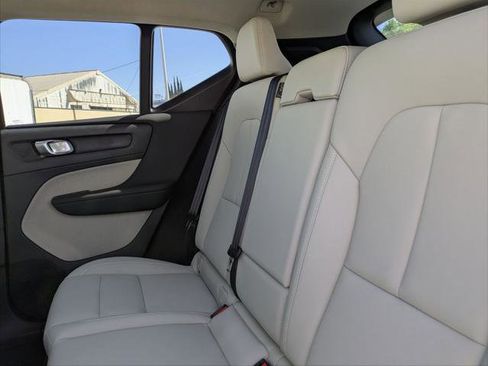 New 2026 Volvo XC40 B5 Plus w/ Protection Package Premier AWD/4WD image 12